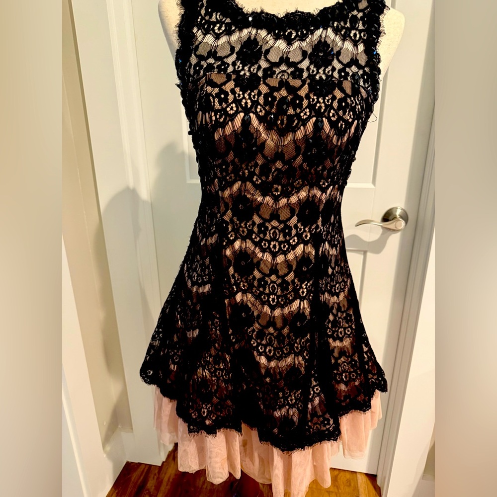 🖤Betsey and Adam Cocktail Dress